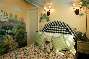 Maison Fleurie, A Four Sisters Inn 4*
